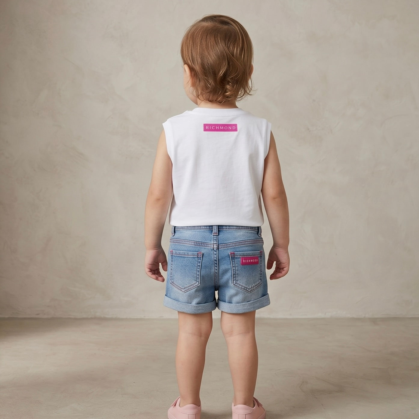 White sleeveless t-shirt with printed logo (Girl)